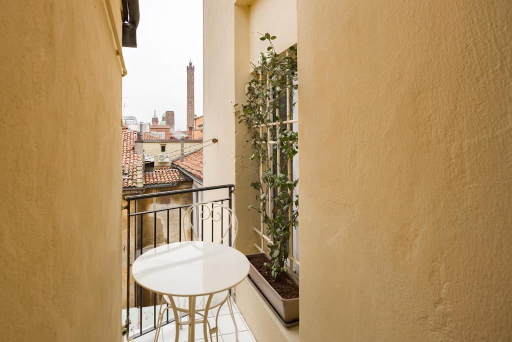 Lussuoso Appartamento Nel Cuore Del Centro Storico Bologna Exterior photo